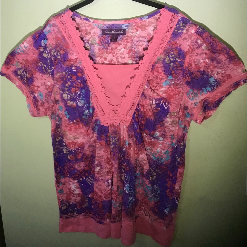 Gloria Vanderbilt TOP